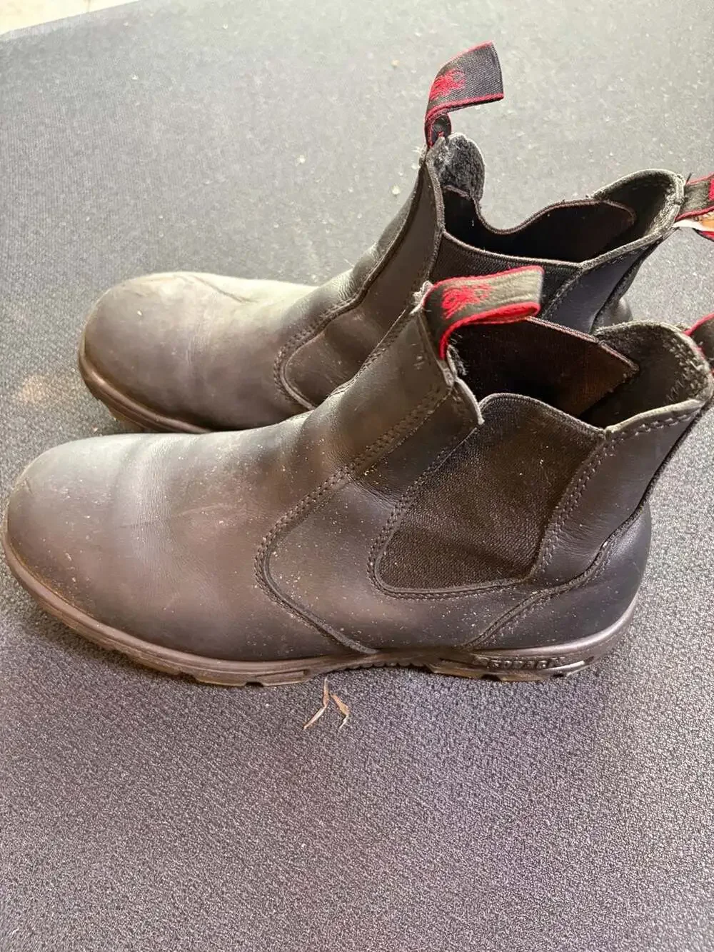 Redback Easy Escape UBBK Black Oil Kip Slip-On Work Boots SZ10